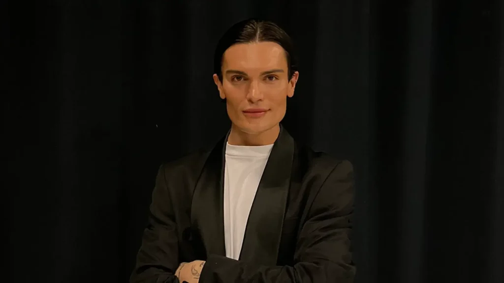 Koen presenteert 'Inpakken Met All Stars' op MTV