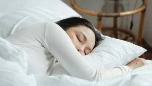 Thumbnail voor Hebben vrouwen écht meer slaap nodig dan mannen? Slaapexpert legt uit hoe het zit