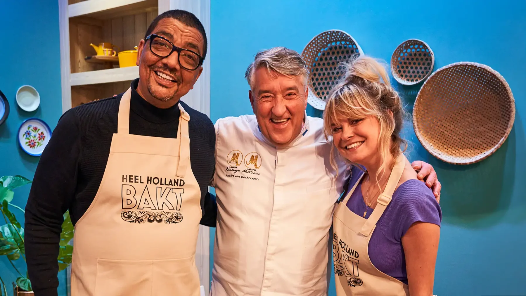 Jörgen Raymann en Sylvana IJsselmuiden met Robèrt van Beckhoven van Heel Holland Bakt