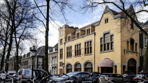 Thumbnail voor Sociëteit Utrechtsch Studenten Corps tot eind maart dicht vanwege bangalijst
