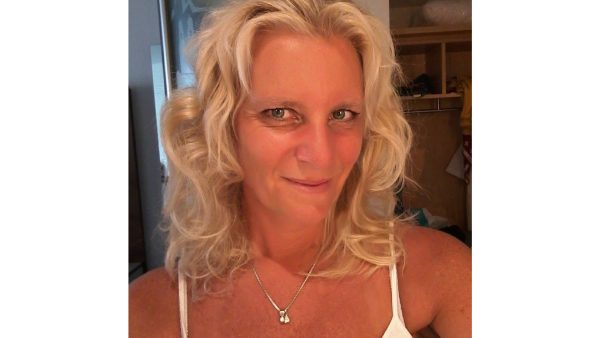 Held Alexandra (53) redde het leven van een vrouw: 'Vond haar vastgebonden aan een boom'