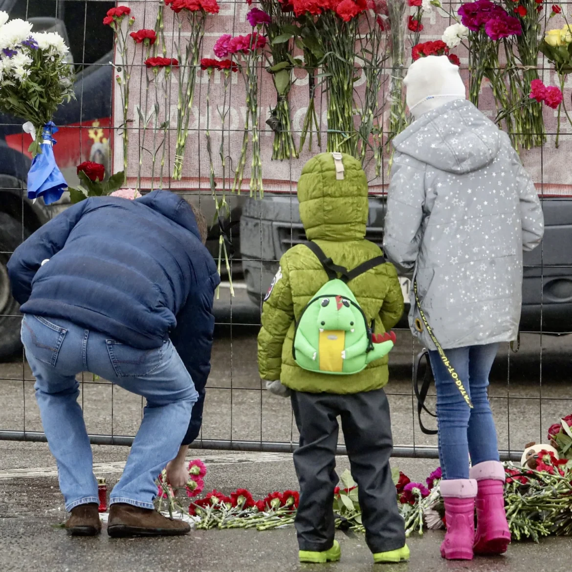 Eerste slachtoffers geïdentificeerd van aanslag in Moskou