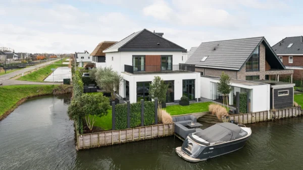 What the Funda: Van bioscoop tot gym: met dit huis in Rotterdam hoef je de deur niet meer uit