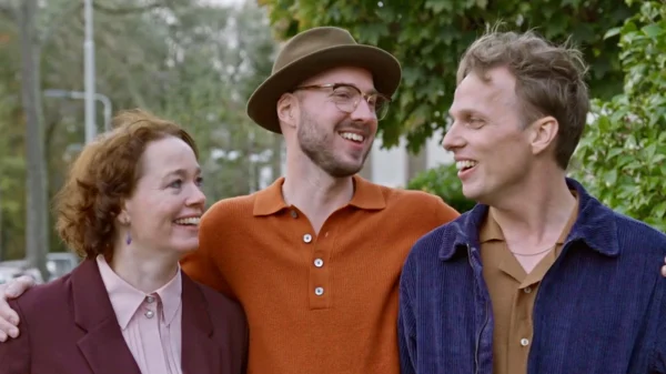 Regenbooggezin Melle, Berend en Sanna doen mee aan Kopen zonder Kijken