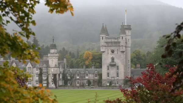 De buitenkant van het Schotse Balmoral Castle