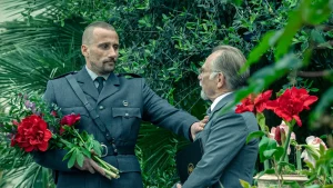 Thumbnail voor Hollywood-ster of niet, Matthias Schoenaerts is het liefst bij zijn hond: 'Geef mij maar een berg in Griekenland'