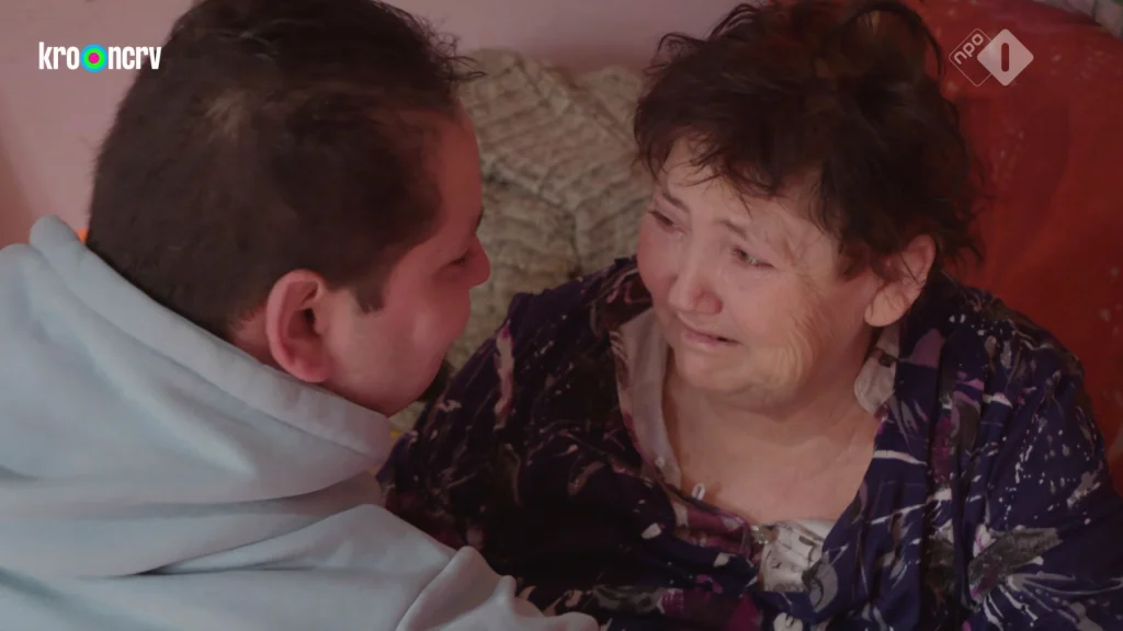 Elisabeta was in de veronderstelling dat haar afgestane zoon overleden was: 'Ik heb je altijd gemist'