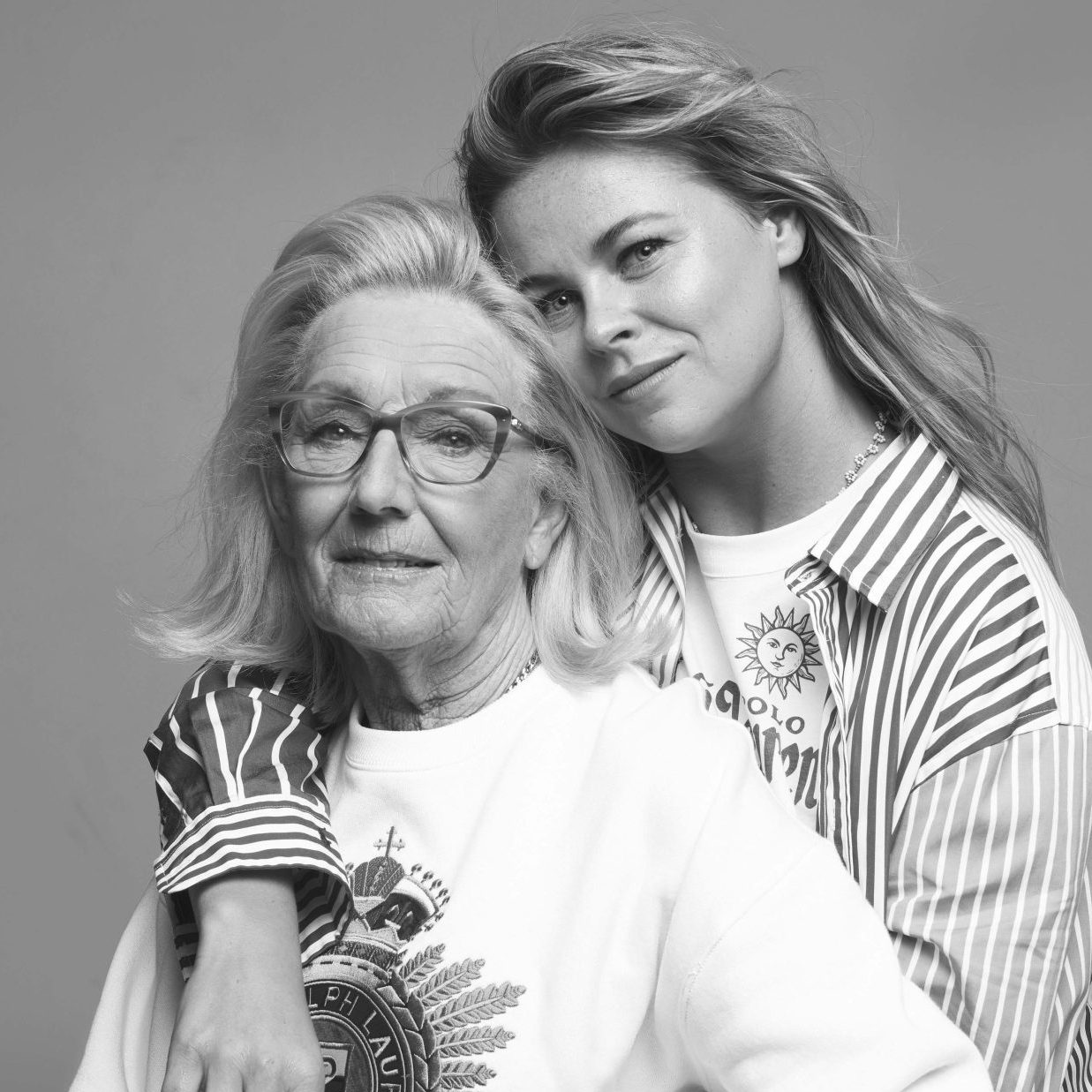 Beste vriendinnen met leeftijdsverschil: ‘Vrouwen van mijn eigen leeftijd kunnen soms zo zeuren’