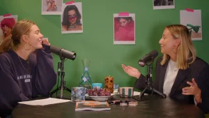 Thumbnail voor Anna van Borre in 'Hey Meiden' de podcast: 'Ik dacht gisteren ineens: misschien ben ik wel een pick me girl'