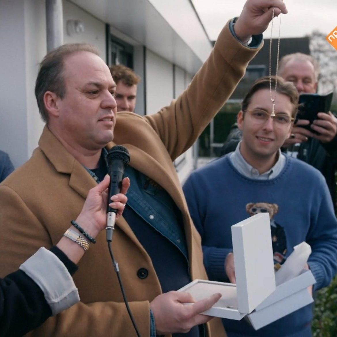 Frans Bauer 50ste verjaardag cadeau fans in 'De Bauers - 20 jaar later'