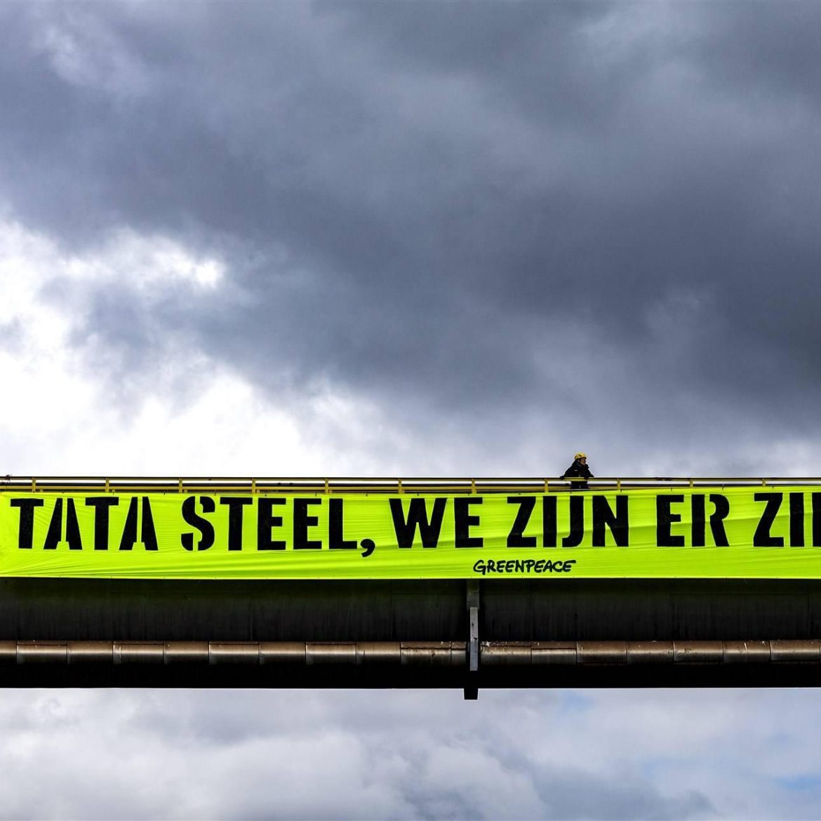Omwonenden Tata Steel in actie voor schone lucht: 'We zijn er ziek van'