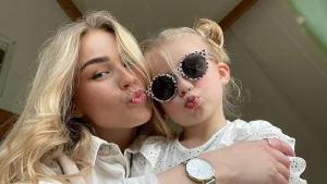Thumbnail voor Elaine (24) raakte op haar 16e zwanger van Sammy-Jo (7): 'We gaan eerder naar mijn vrienden dan naar Balorig'