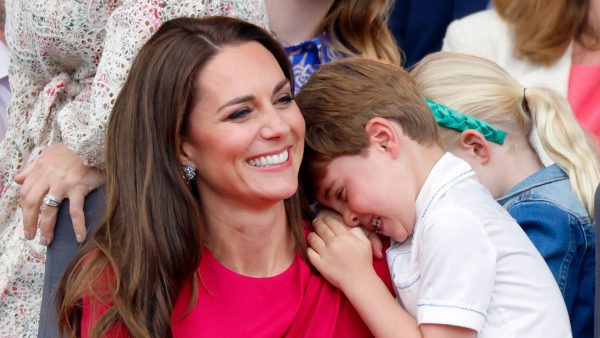 Jarige prins Louis (6) prachtig op de foto gezet door moeder Catherine