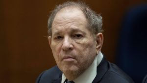 Thumbnail voor Veroordeling Harvey Weinstein uit 2020 teruggedraaid, heeft 'geen eerlijk proces gehad'