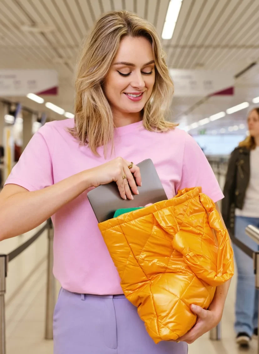 security check, vliegveld, douane, meivakantie, reizen