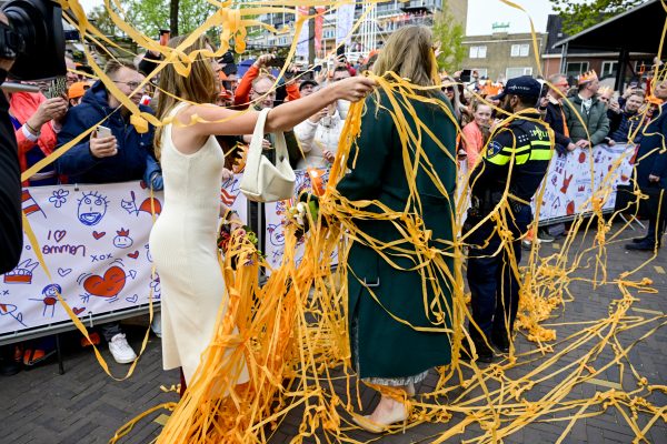Koninklijke familie viert Koningsdag in Emmen (Pool)