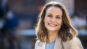 Thumbnail voor Kort, korter, kortst: Angela Schijf ondergaat een ware metamorfose