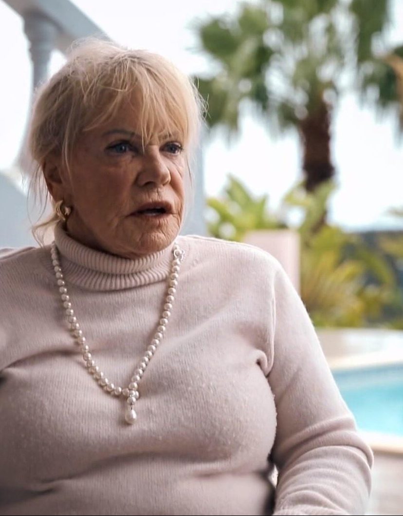 Kees van der Spek en Marian Flooren gaan op zoek naar de vrouw die haar opgelicht heeft in 'Oplichters Aangepakt'