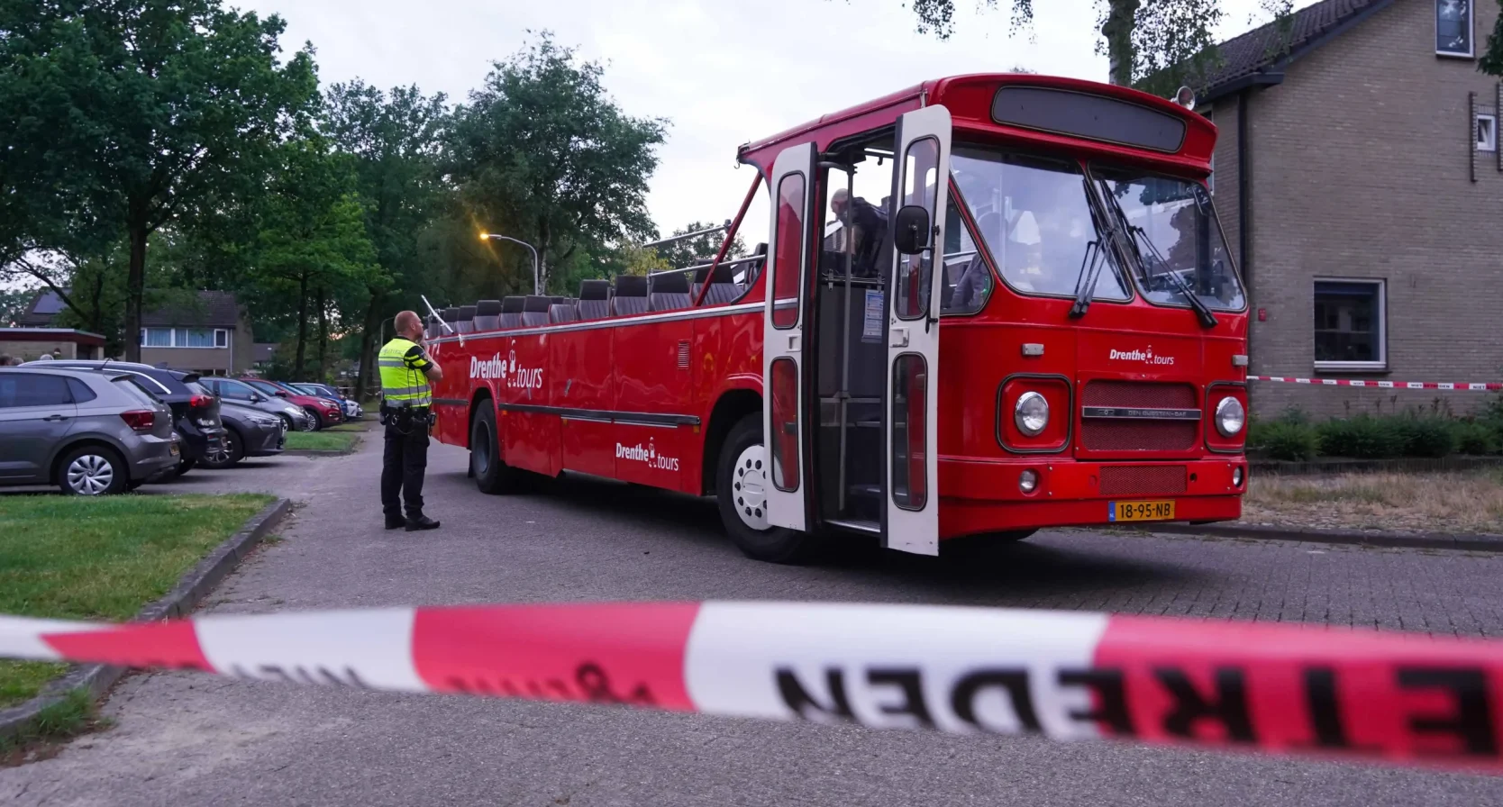 Kampioenfeest in Borger loopt verkeerd af: zeven gewonden door val uit open bus