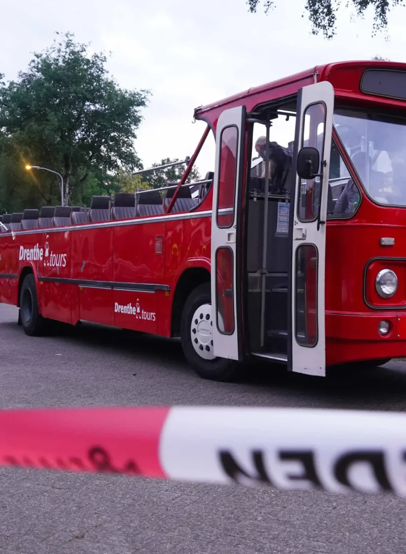 Kampioenfeest in Borger loopt verkeerd af: zeven gewonden door val uit open bus