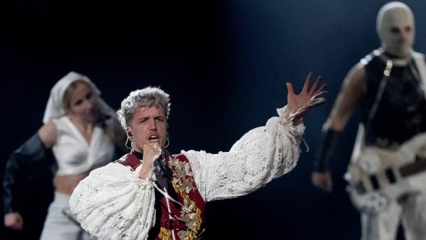 Niet Joost Klein maar déze artiest droeg opvallendste ...