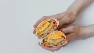 Thumbnail voor Gezond lunchen? TikTok is in de ban van eiwitrijk 'cottage cheese brood'