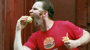Thumbnail voor Filmmaker Morgan Spurlock, die maand lang drie keer per dag McDonald's at, is overleden