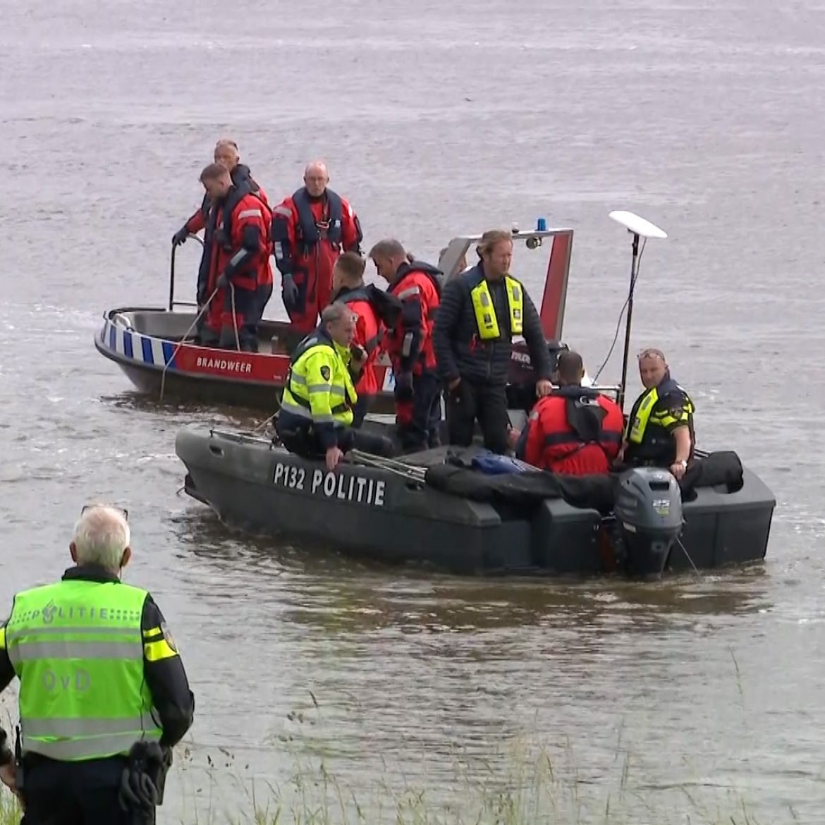 Politie staakt zoektocht naar drenkelingen Venlo, maandag verder