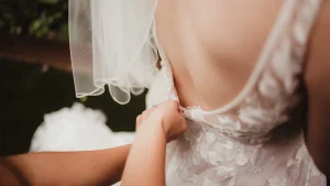 Thumbnail voor De 'I do's' en 'don'ts' bij het vinden van je perfecte trouwjurk