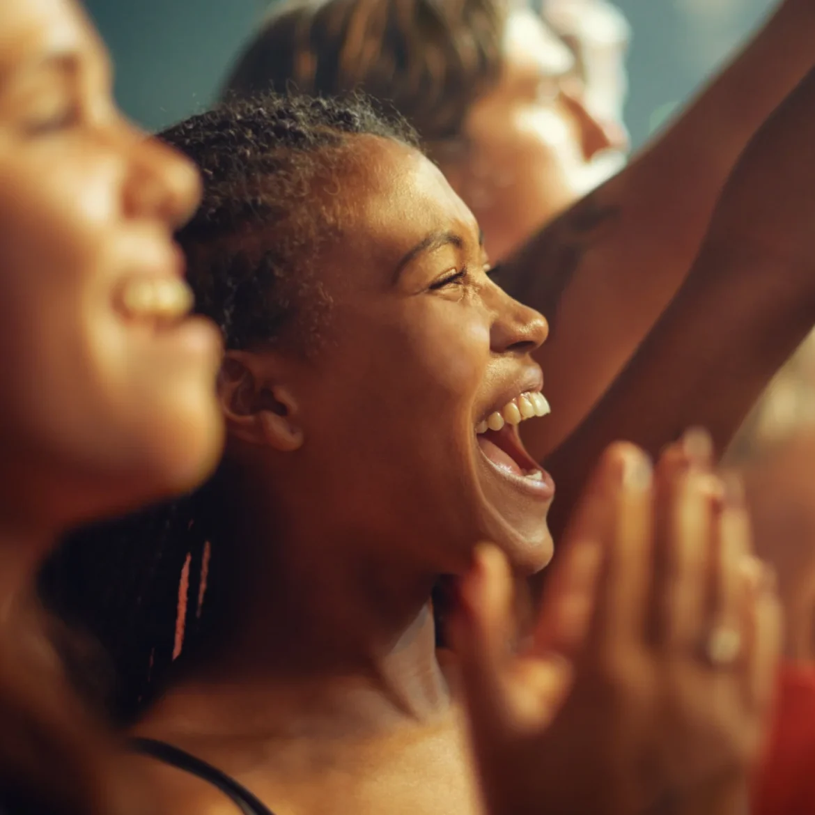 Vrouw op festival skincare tips