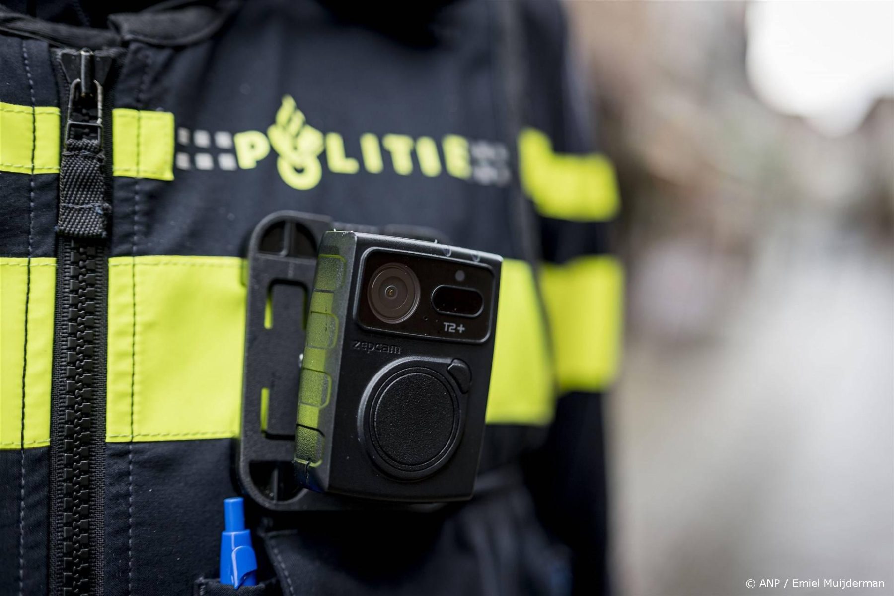 Twee kinderen op fiets zwaargewond door ongeval in Hoogezand