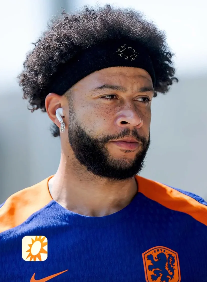 Arno Kantelberg fan van nieuw kapsel Memphis Depay: 'Never a dull moment'