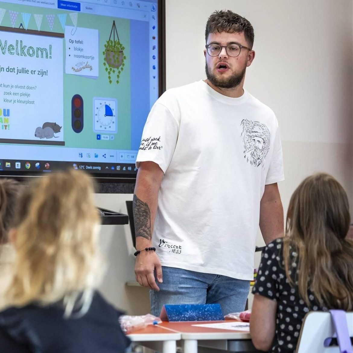 Duizenden vacatures voor komend schooljaar nog niet opgevuld