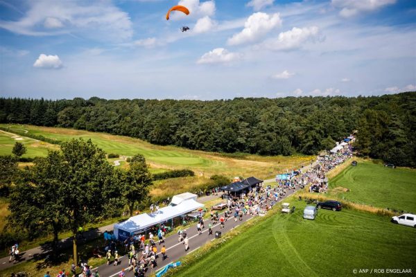 Bijna 1300 wandelaars haken af op warme derde dag Vierdaagse
