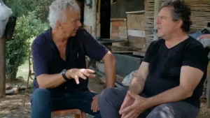 Thumbnail voor Derk Bolt en cameraman blikken terug op ontvoering in ‘Spoorloos’: ‘Bang dat ze ons zouden doodschieten'