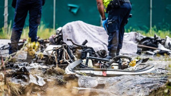 Piloot neergestort vliegtuig in Noord-Brabant had vliegles - LINDA.nl
