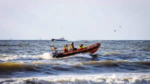 Thumbnail voor Jongen (8) vermist in zee bij de Maasvlakte, ook zoektocht naar vermiste zwemmer (40) in Scheveningen