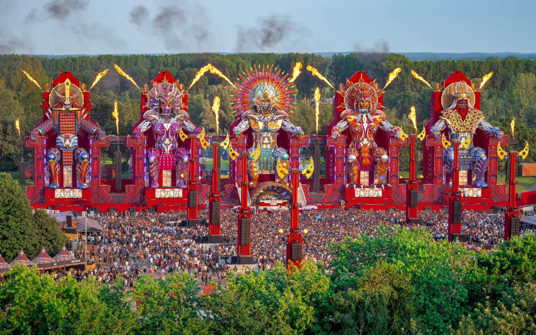 Defquon 1 Lot organiseert festivalshows: 'Ben een spin in 'n ingewikkeld web ...