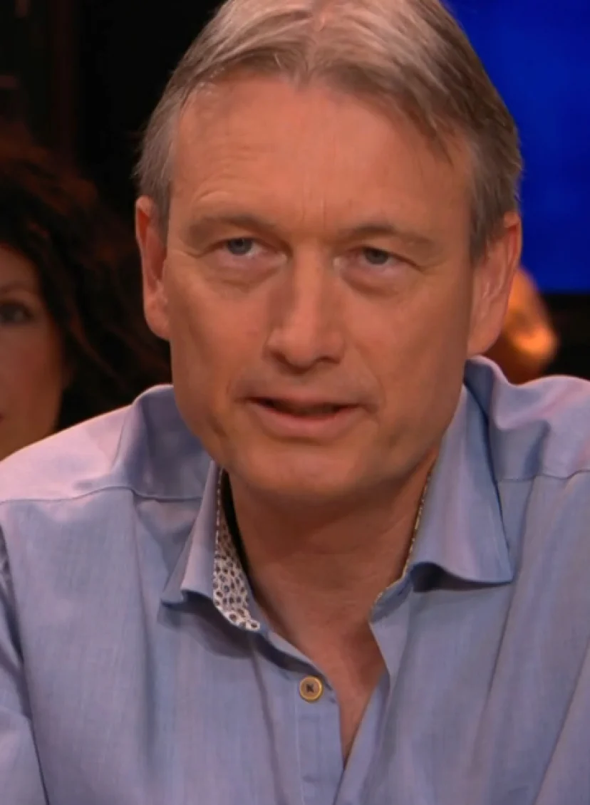 Halbe Zijlstra aan tafel bij Bar Laat