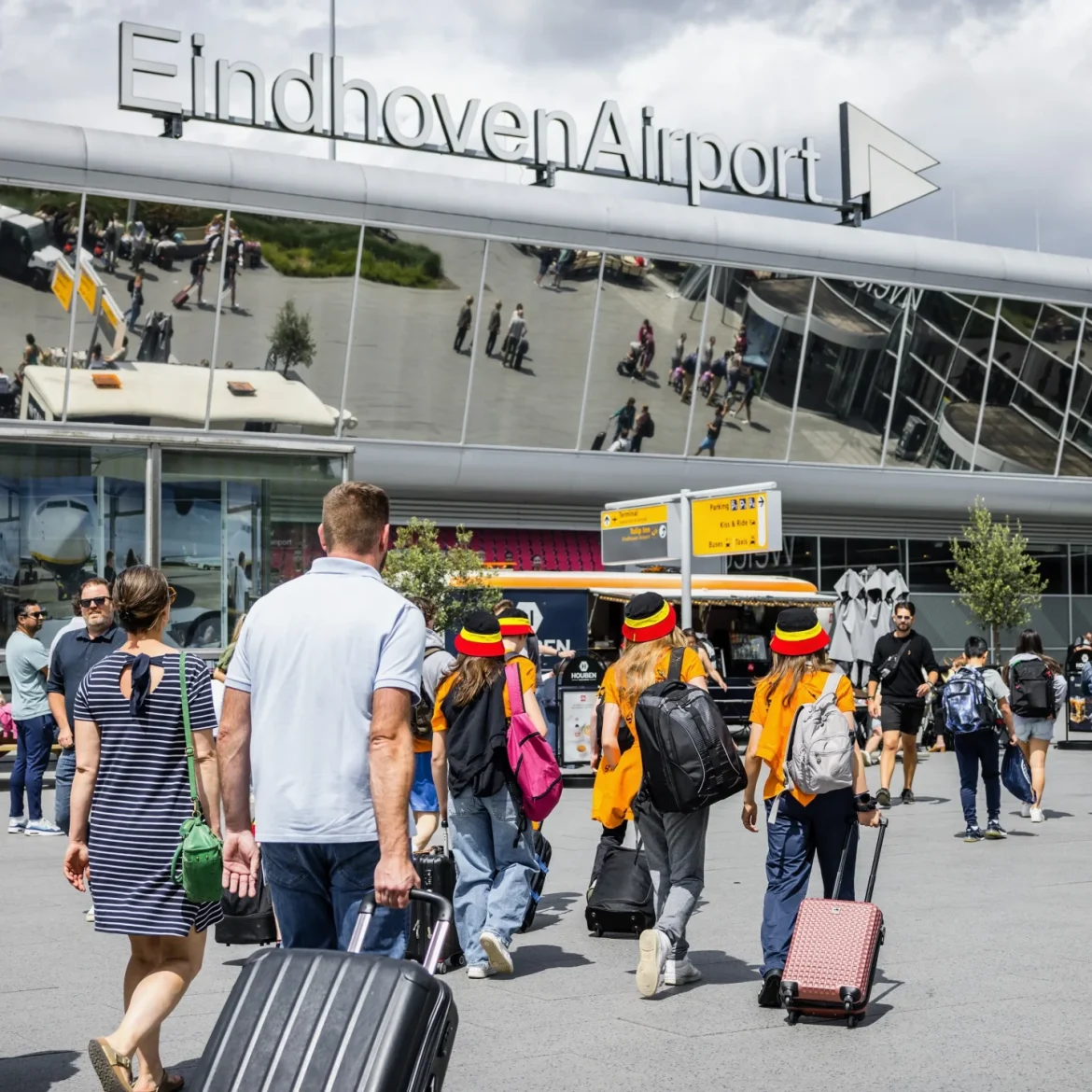 Storing legt vliegverkeer Eindhoven Airport plat