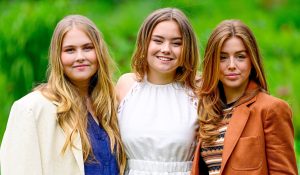Thumbnail voor Reizen, feestjes én keihard studeren: zo ziet het nieuwe schooljaar van de prinsessen eruit