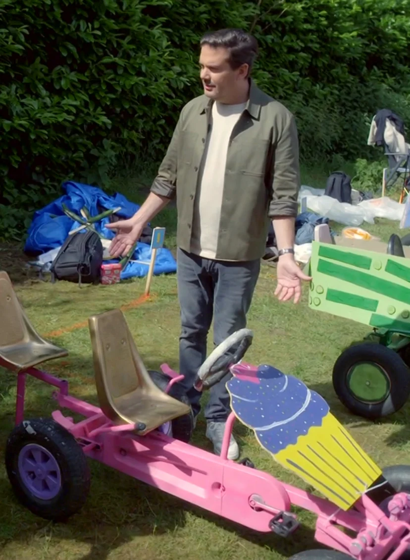 De Cupcakes en Ruben Nicolai hebben een gesprek voor de race