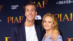 Thumbnail voor Rob Kemps vraagt vriendin Stephanie Klaver ten huwelijk in Parijs: 'Zoveel liefde voor jou'