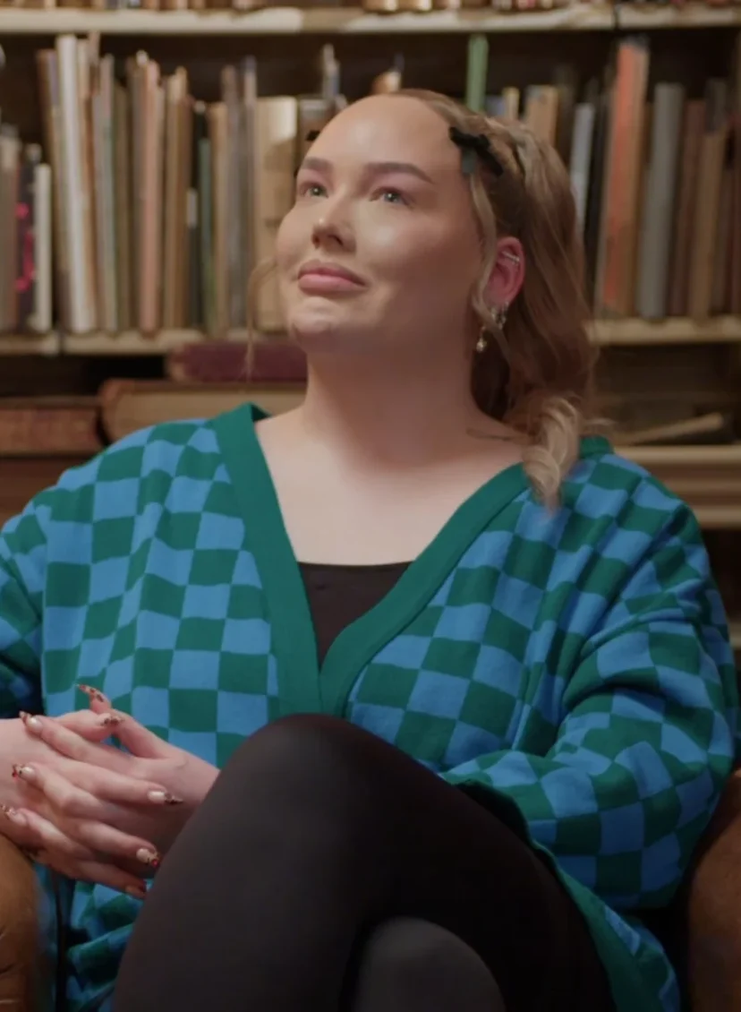 Nikkie de Jager emotioneel in 'De Mensenbieb'