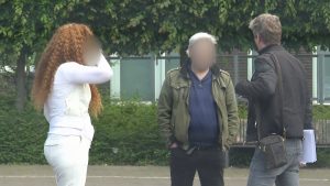 Thumbnail voor Alberto confronteert stel dat kanker claimt te genezen in 'Undercover in Nederland': 'Ze zijn levensgevaarlijk'