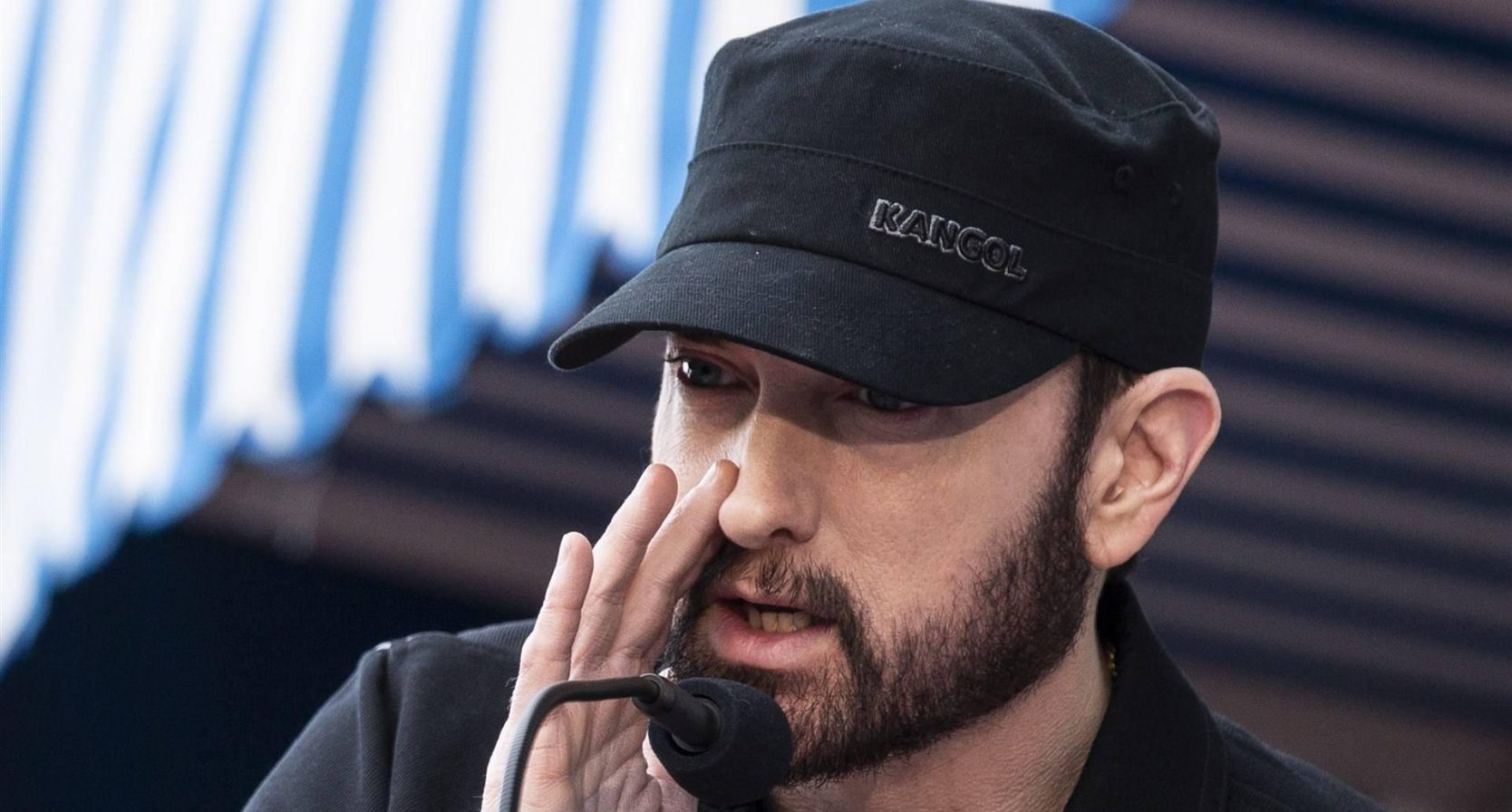 Eminem onthult zwangerschap van dochter in emotionele videoclip (en die beelden wil je zien)