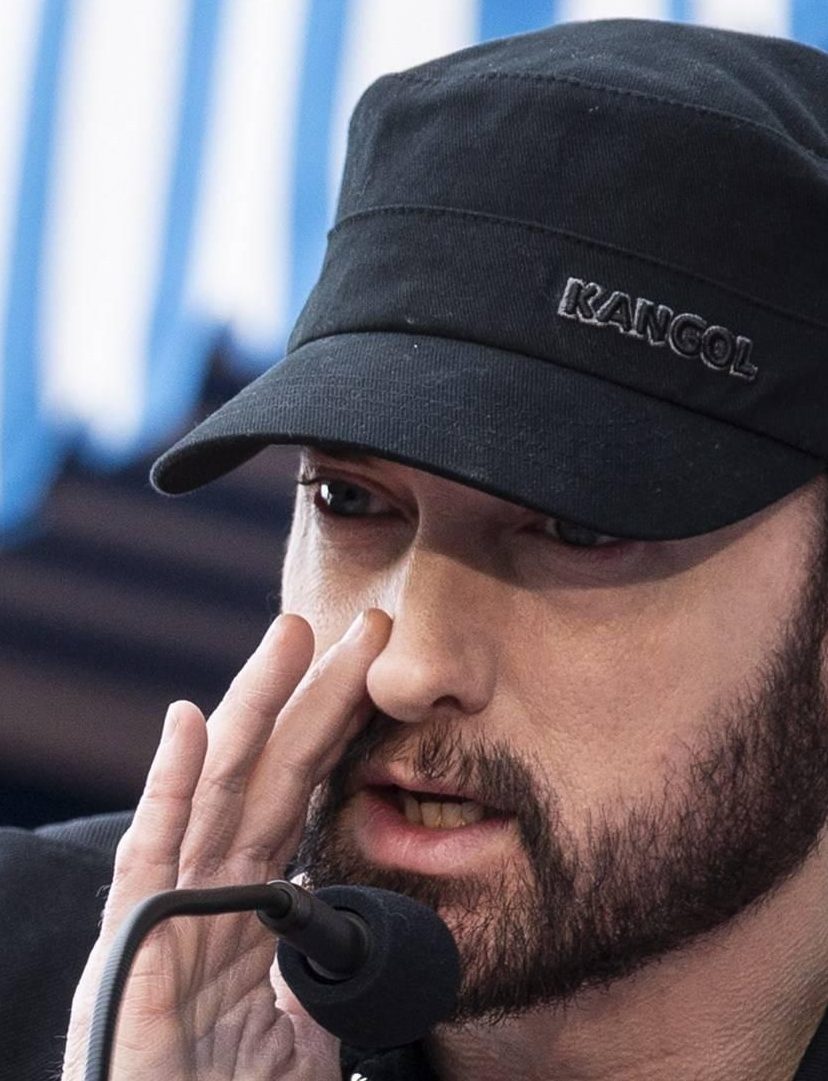 Eminem onthult zwangerschap van dochter in emotionele videoclip (en die beelden wil je zien)