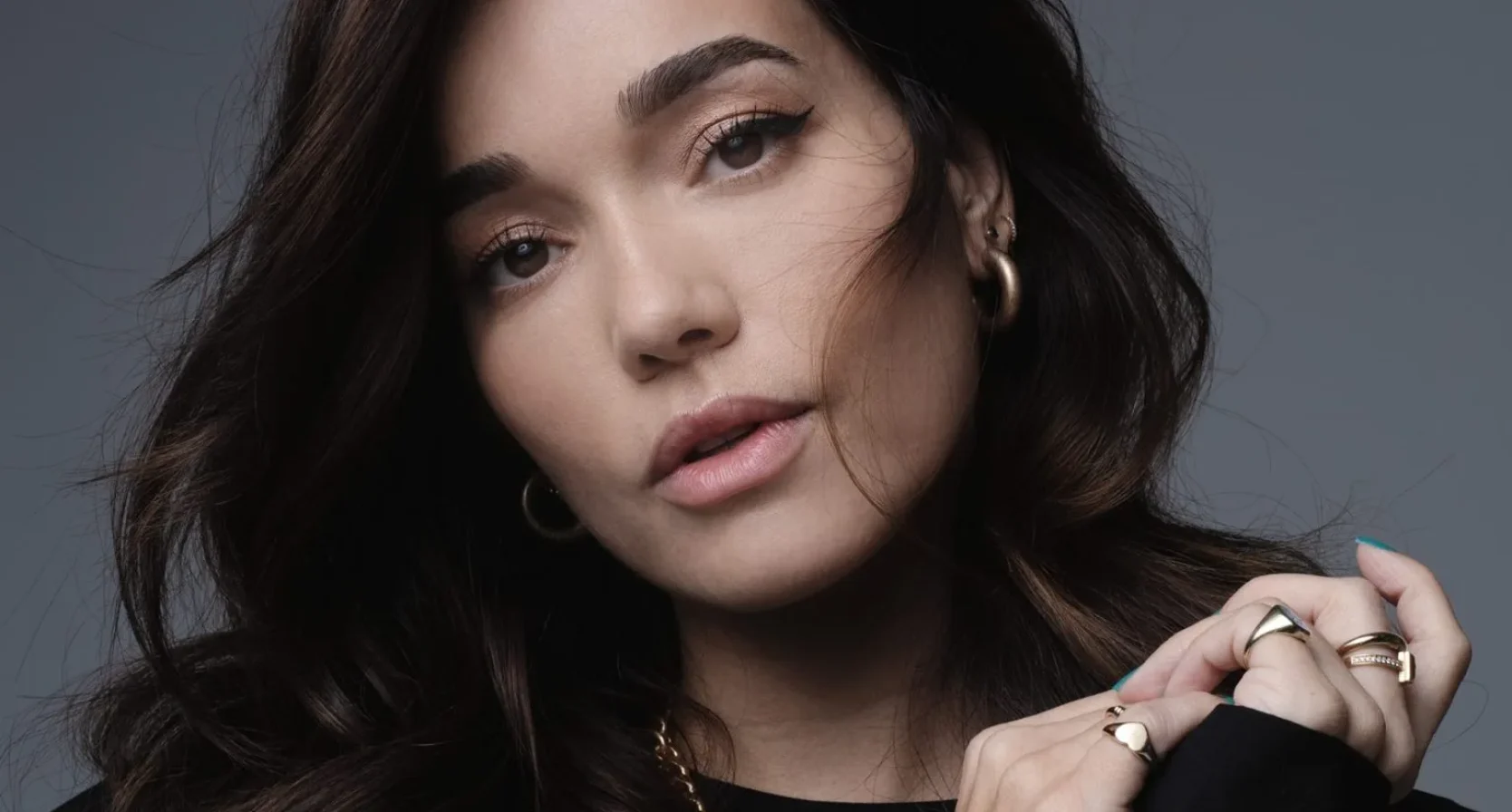 Waylon maakt portret van Bibi Breijman