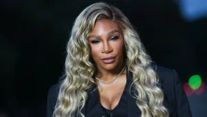 Thumbnail voor Serena Williams liet cyste uit haar nek verwijderen: 'Zo groot als een kleine grapefruit'