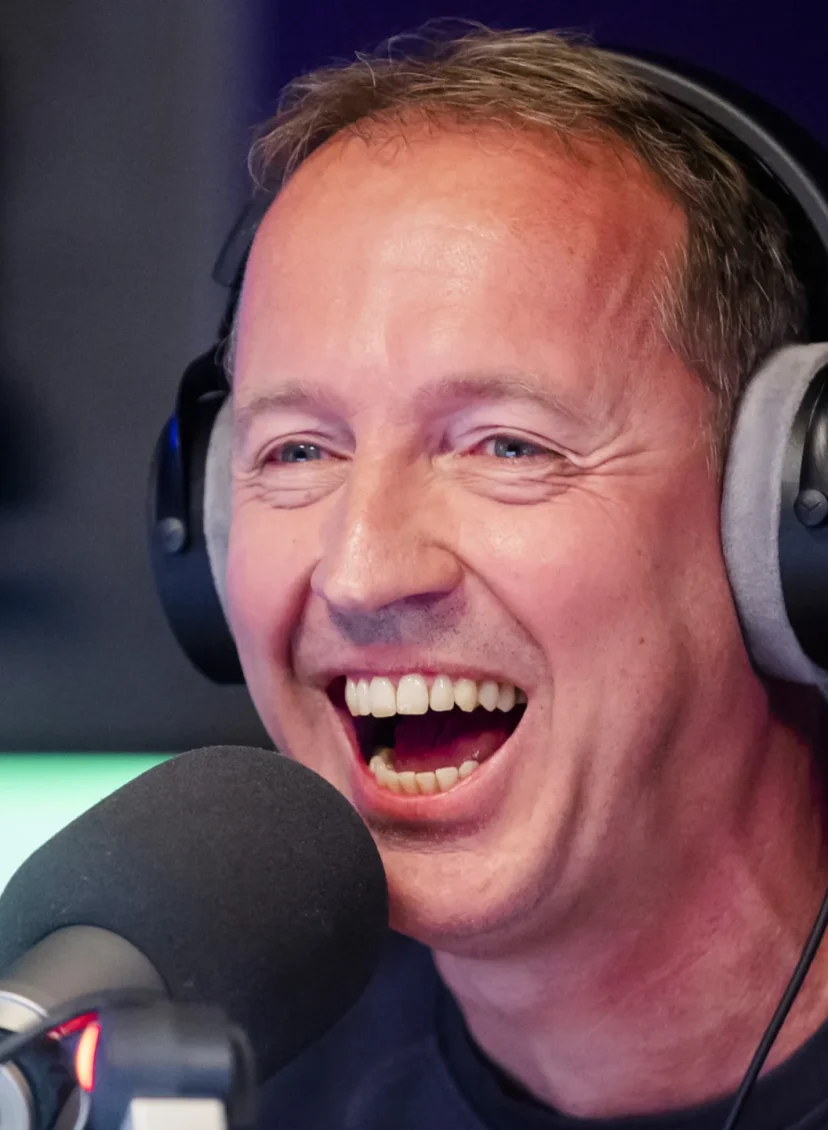 Edwin Evers in de studio van radiozender 538, waar hij terugkeert als dj. In 2018 kondigde Evers na achttien jaar aan te stoppen met zijn ochtendshow bij Radio 538.